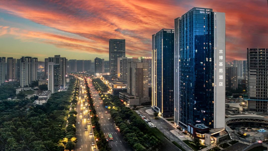 西安蘭博基尼酒店Apartments(三橋地鐵站萬象城店)