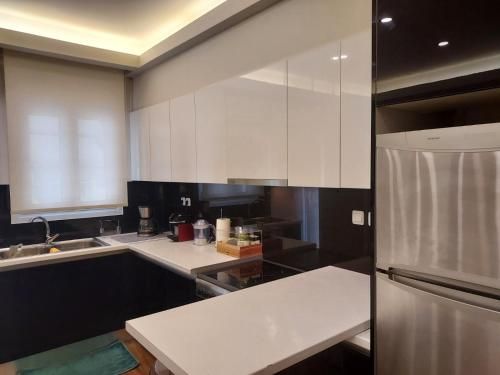 Acropolis Metro Station Flat 2