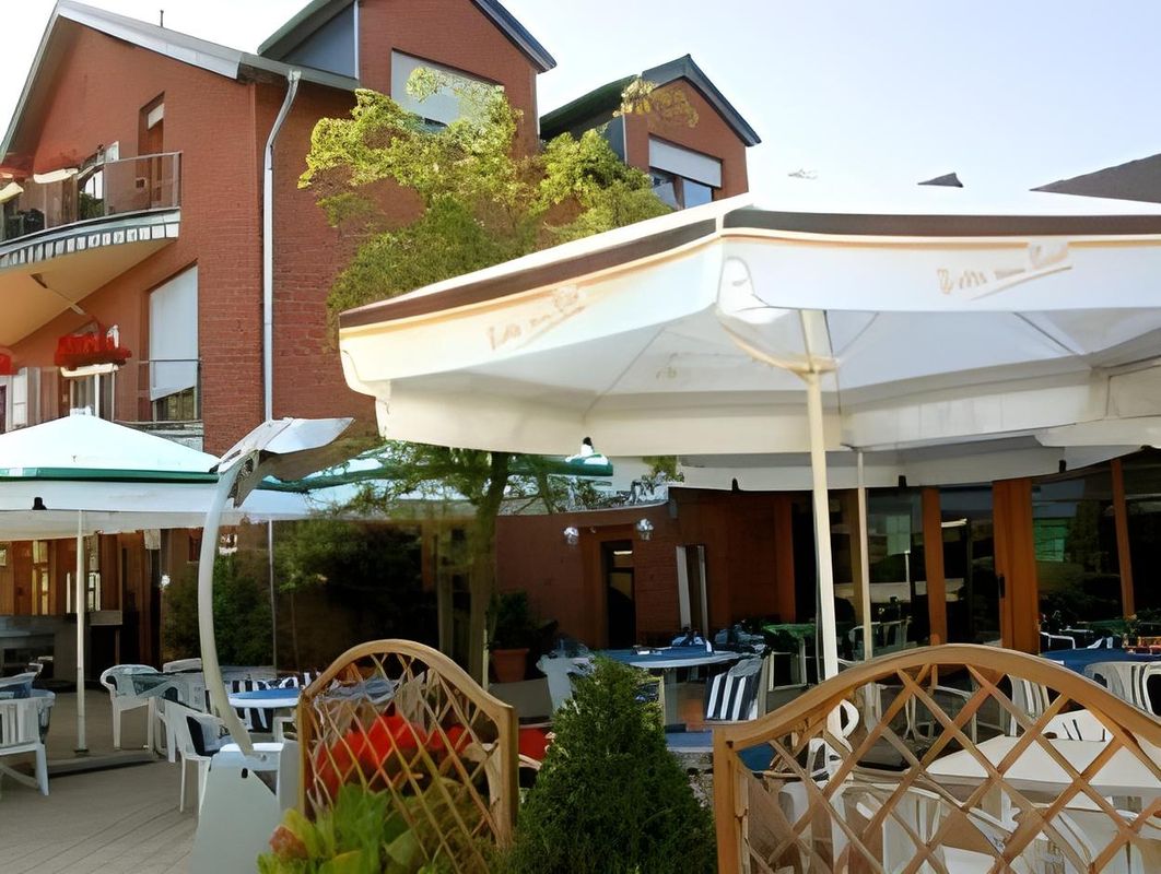 Olympia Hotel & Restaurant