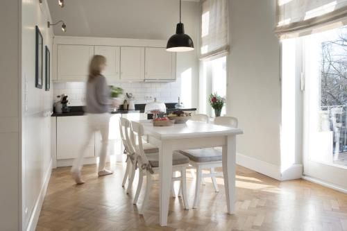 Von Deska Townhouses - White House