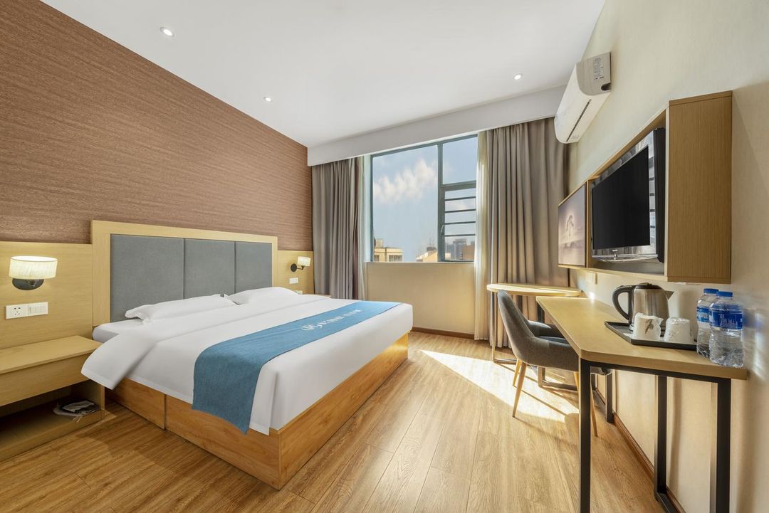 Home Inn Huayi Hotel (Wuhan Dazhi Road Subway Station Jianghan Road Pedestrian Street)