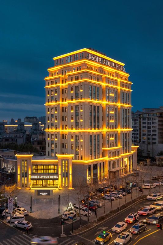 哈爾濱羣力丁香公園地鐵站亞朵酒店