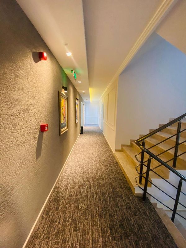 拉拉維斯塔酒店