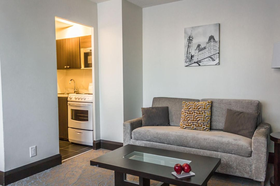 Ottawa Embassy Hotel & Suites