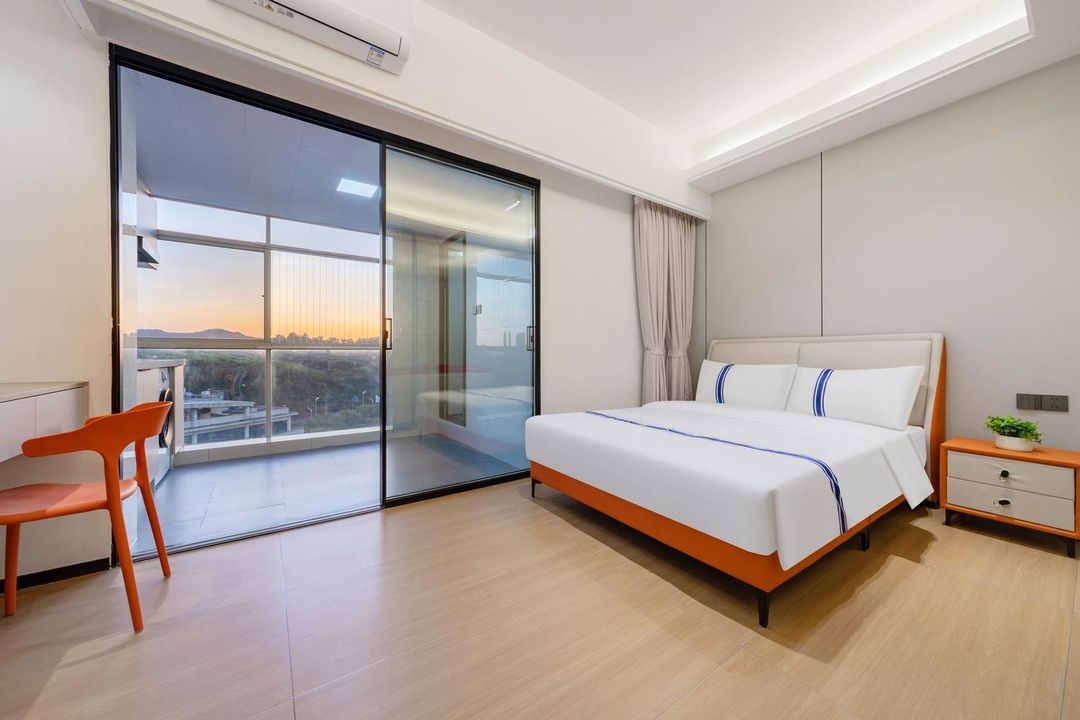 Yalan Residence Apartment (Li Langzhu Baocheng Branch)