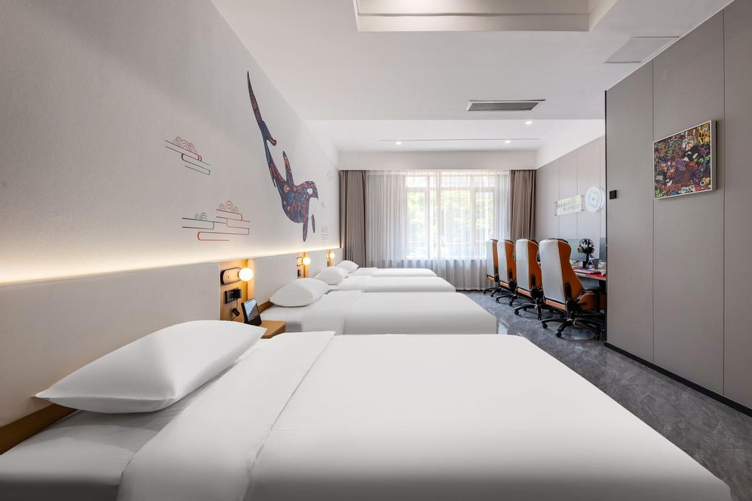 网鱼公寓(广州番禺市桥奥园广场店)