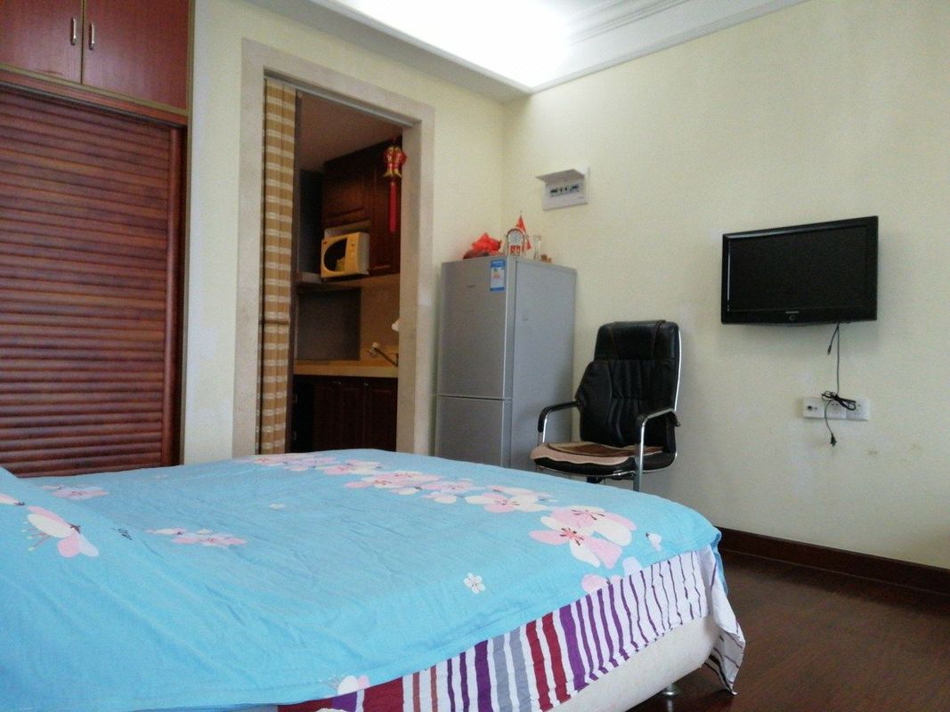 英姿青年民宿(华府路分店)