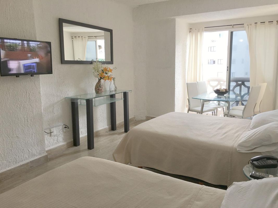 Cancun Plaza Condo Apartment