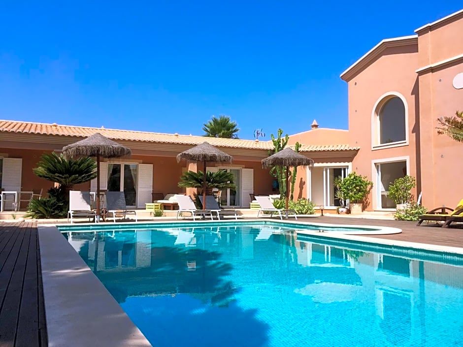 卡納維亞爾民宿