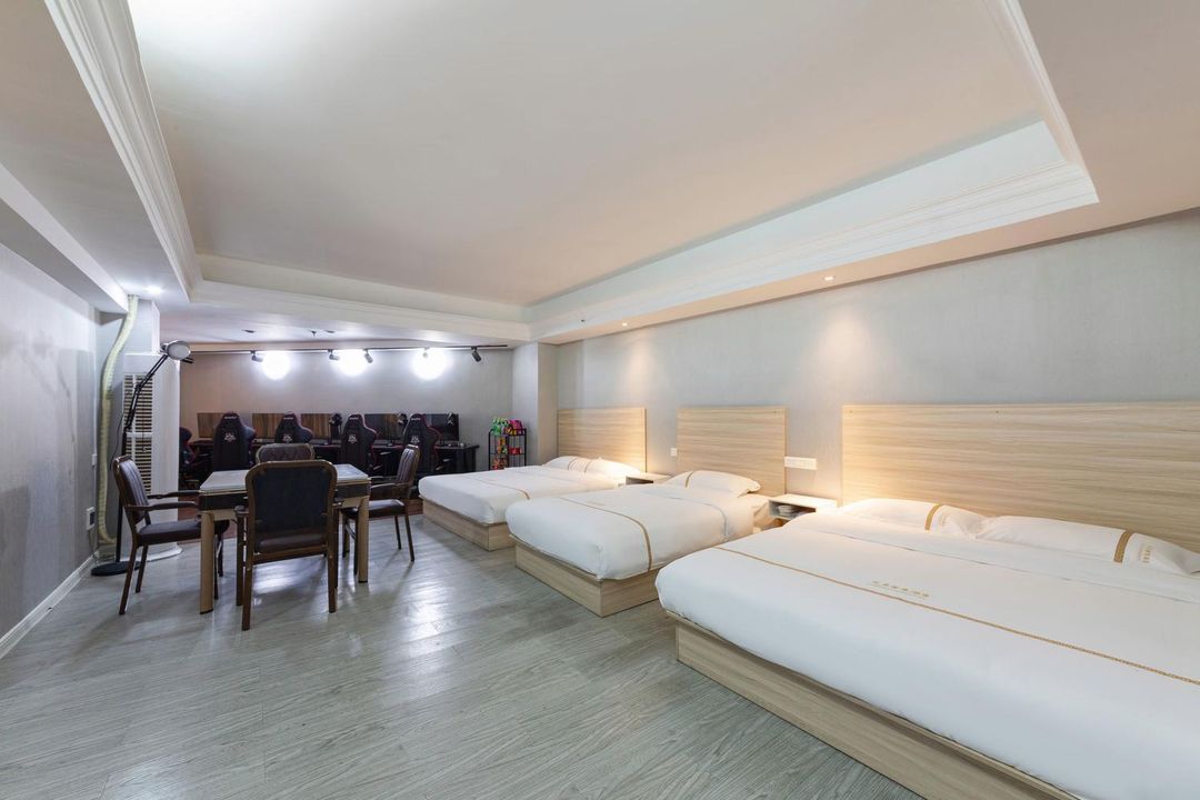 孝感艾克電競民宿