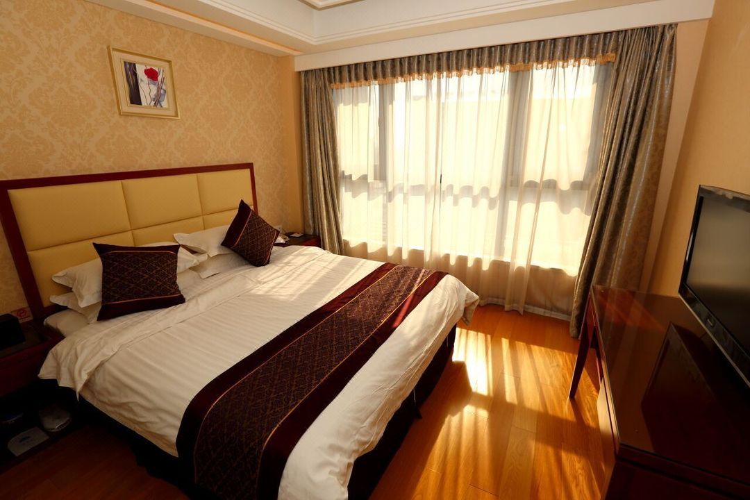 Ruigang International Apartment