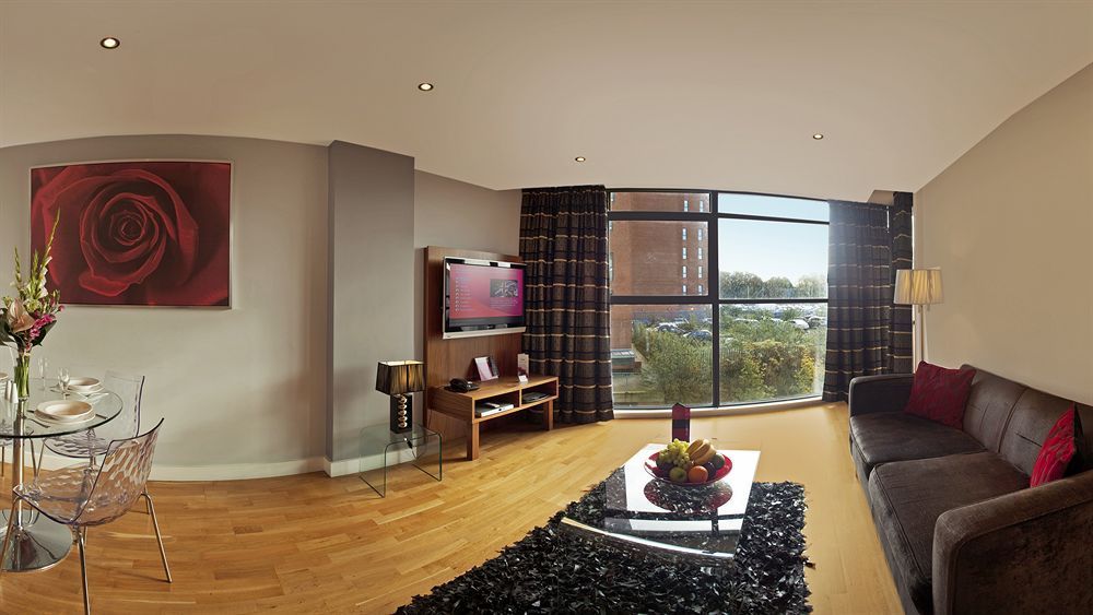 曼徹斯特中央藍色彩虹公寓酒店