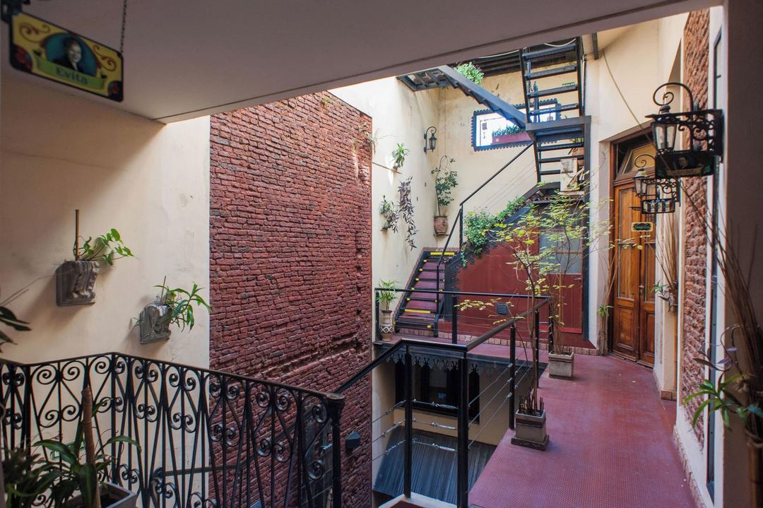 阿帕鬆內塔坦戈酒店