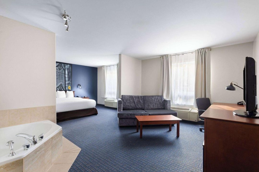 Super 8 by Wyndham Sainte Agathe des Monts