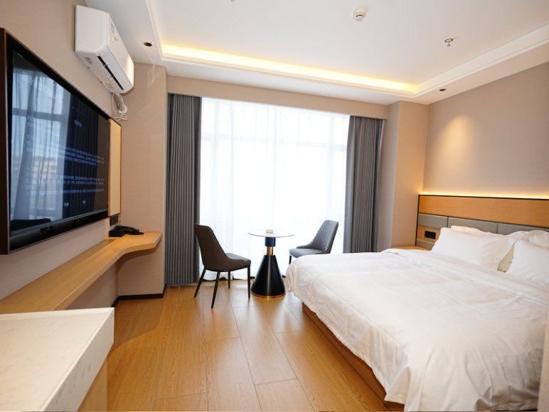 華源酒店(烏魯木齊市交通職業大學店)