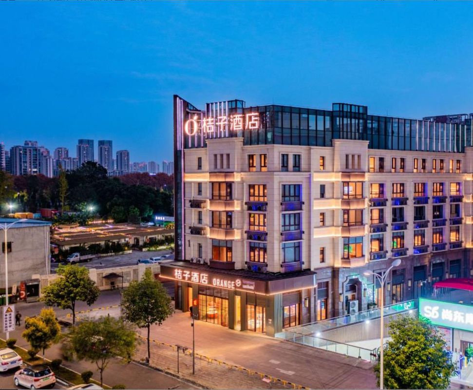 Orange Chengdu Wenjiang University City Hotel