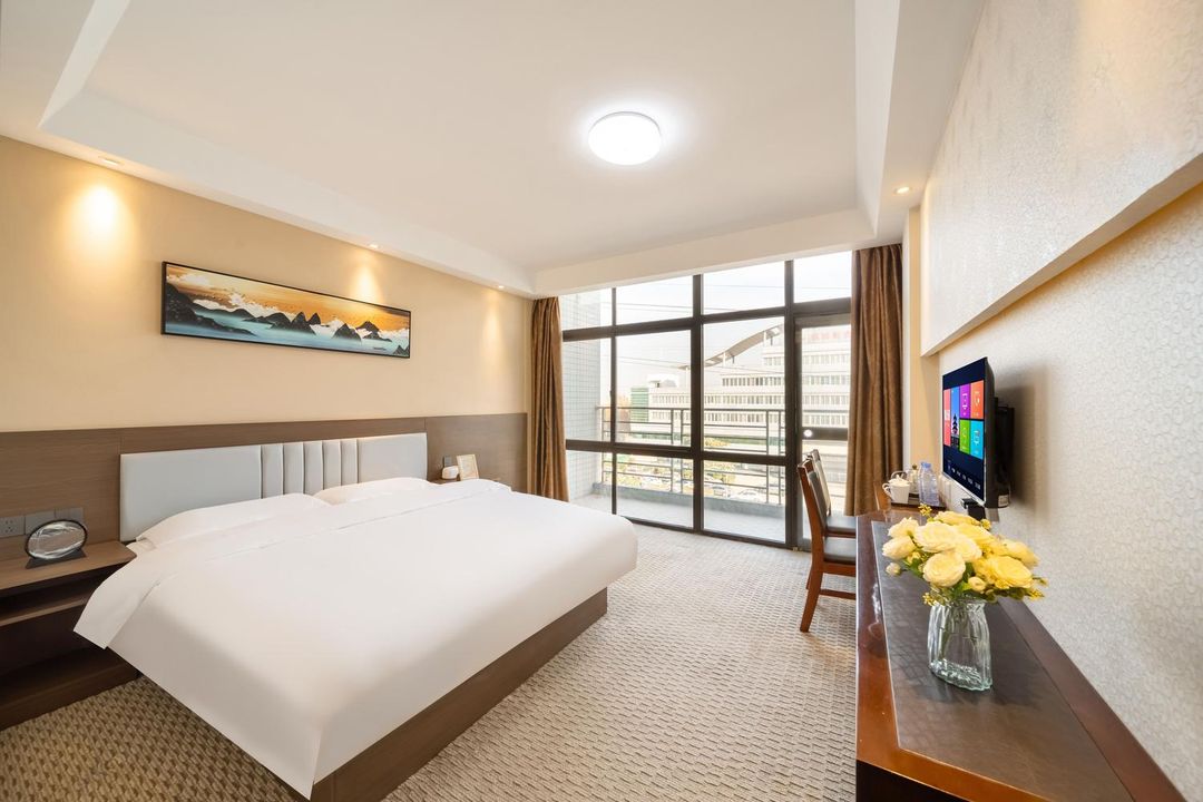 Liwan Hotel (Jingwei Road)