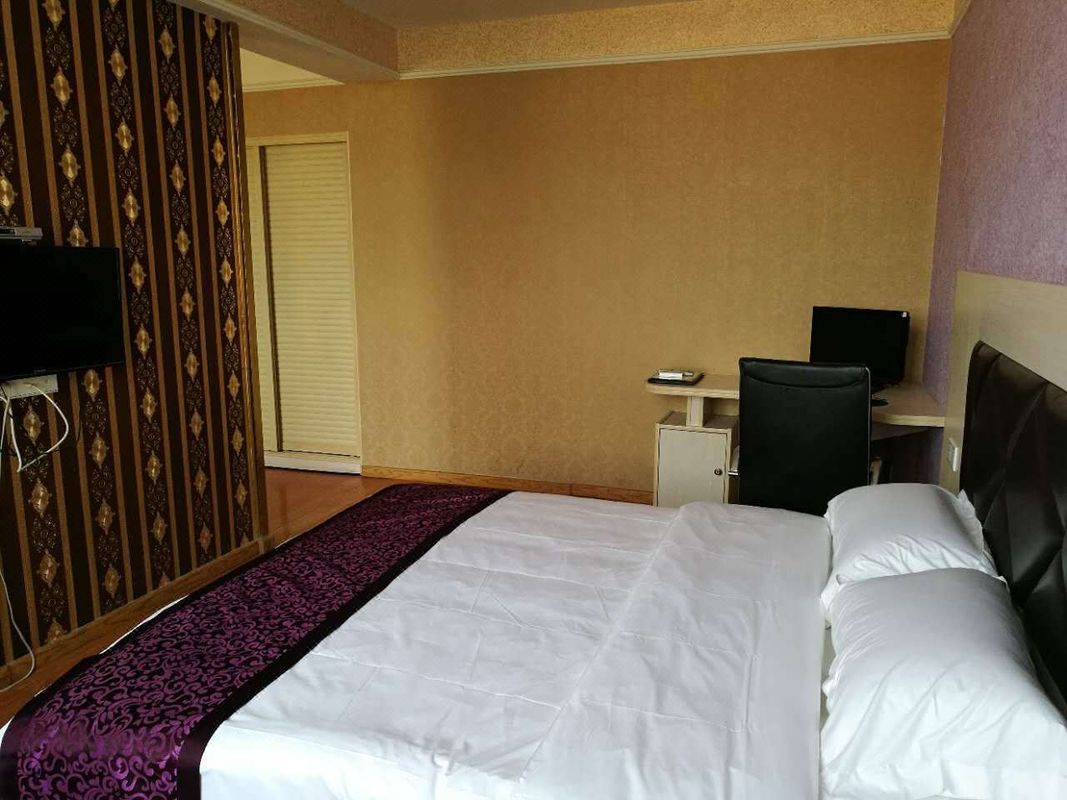 Grand Metallurgy Hotel