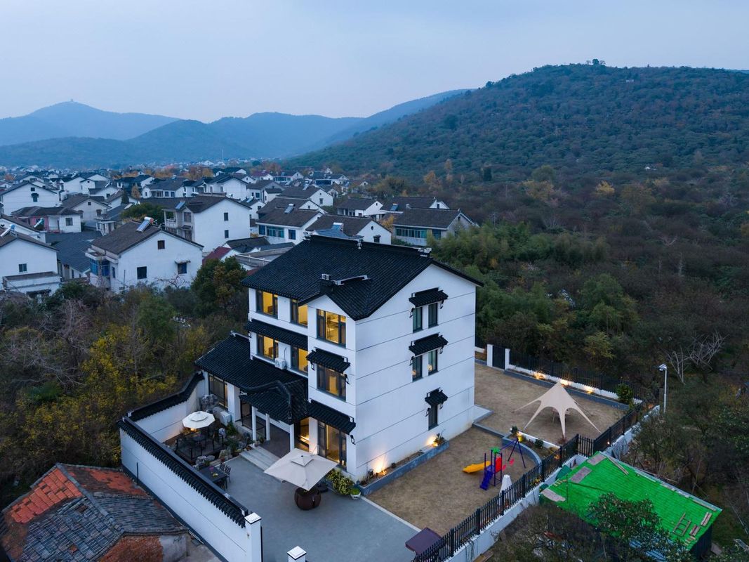 Donghui Lin language, team building, party, parent-child, picking· Light luxury Hui School Courtyard