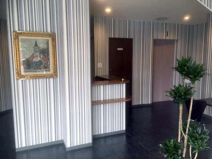 赤屋根商務酒店