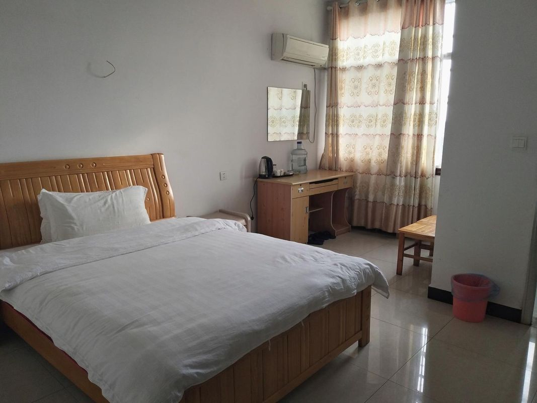Huanqun Hotel