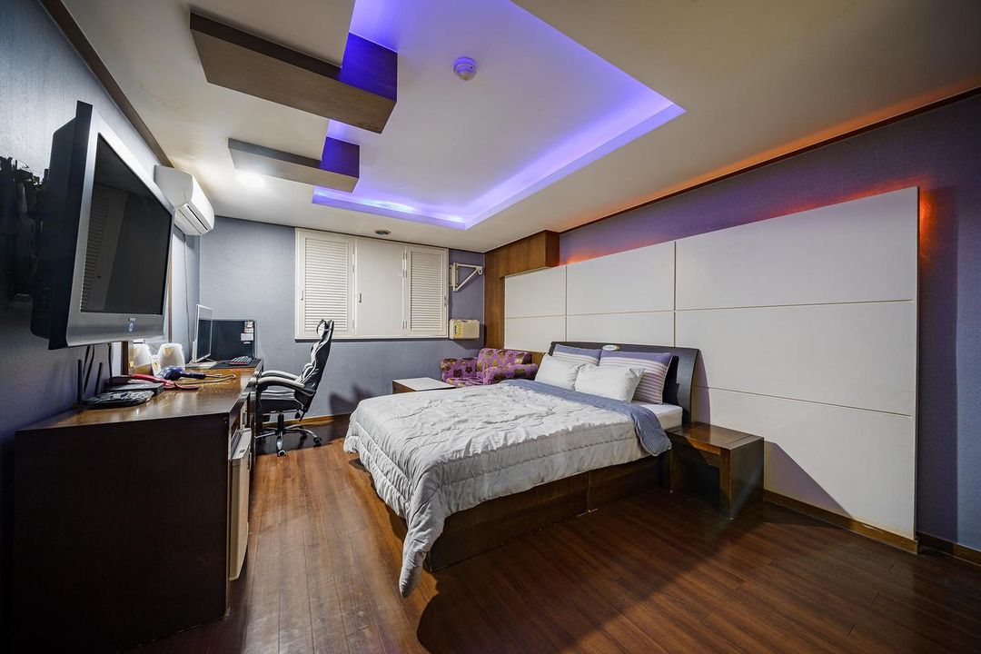 Incheon (Ganseok-Dong) Rose