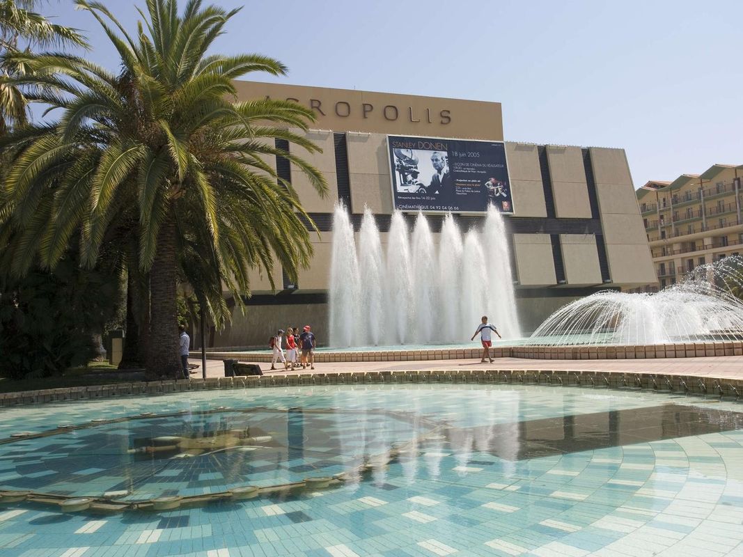 尼斯格里馬迪美居酒店