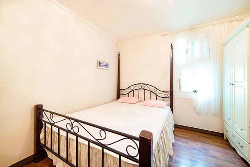 Wanju Daedunsan Sanjarak Pension