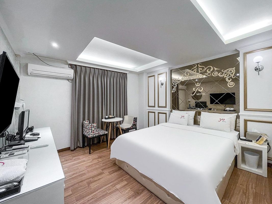 Changwon Myeongseodong YO