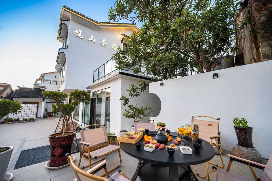 Lanshan Chayu Homestay (Taihu Lake Western Mountain Scenic Area)