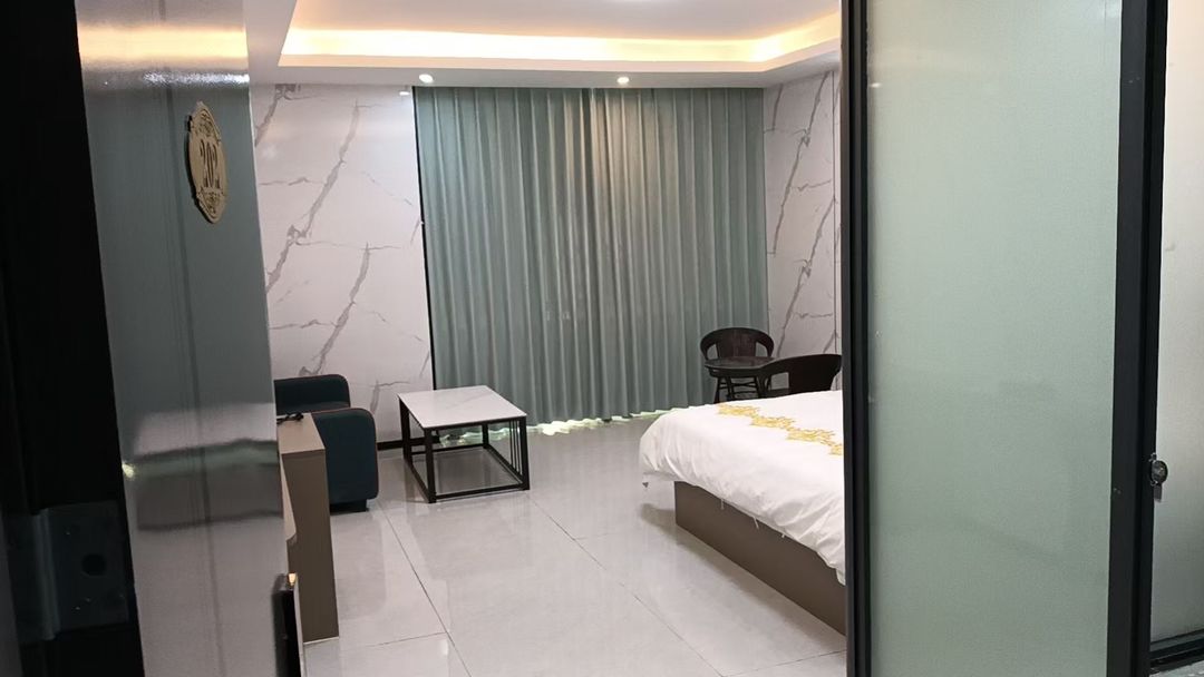 Xiaotaiyang Elevator Apartment