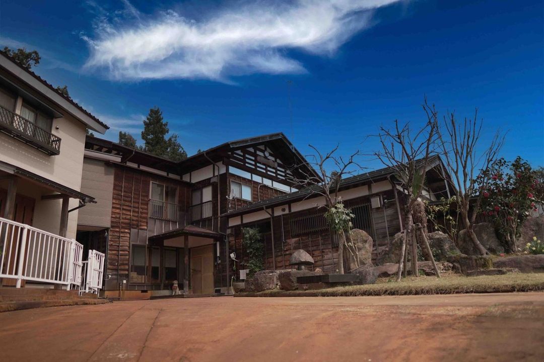 直接從源泉流出的帶有露天浴池的私人舊民房