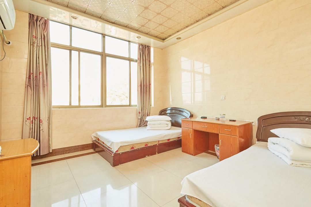 Chezhan Hotel (Shanghai Zhuhang Branch)