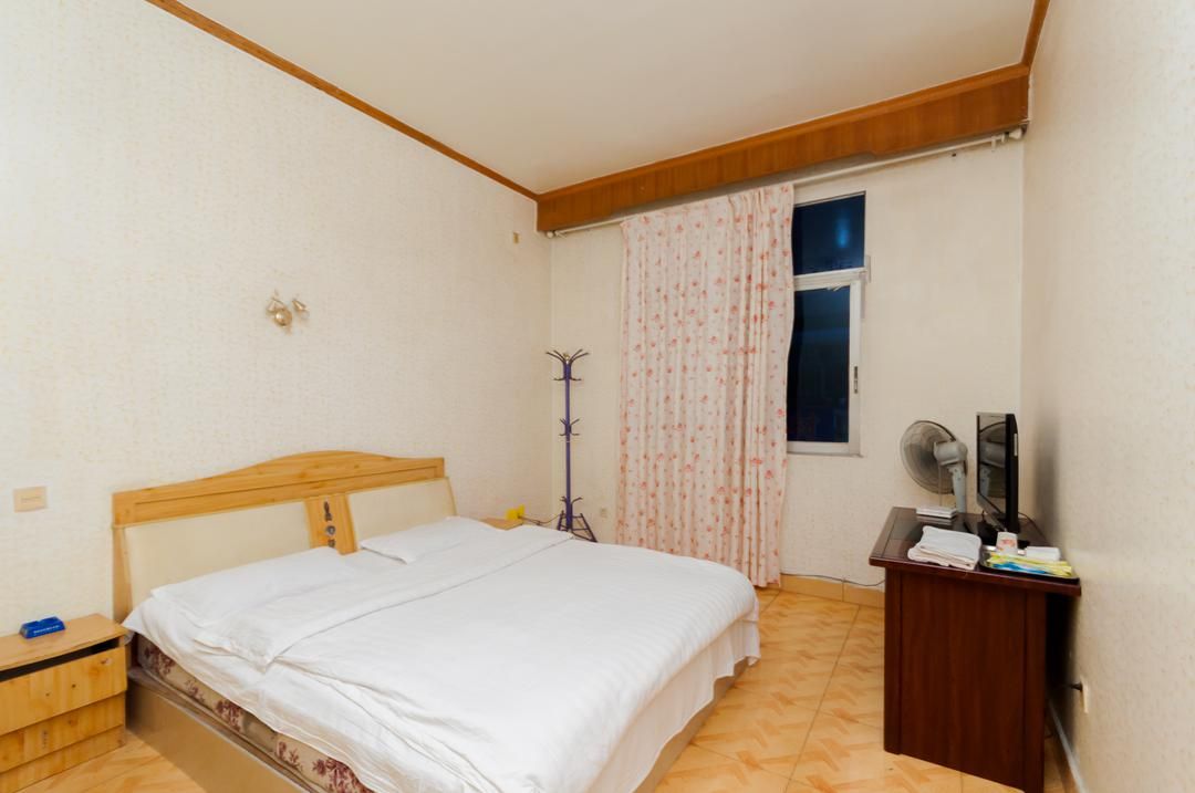 Chengdu Hongda Yaju Chinese Inn