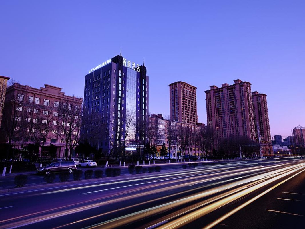 麗楓酒店(哈爾濱冰雪大世界龍川路地鐵站店)