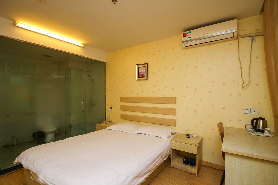 Hubin Xinjing Hotel