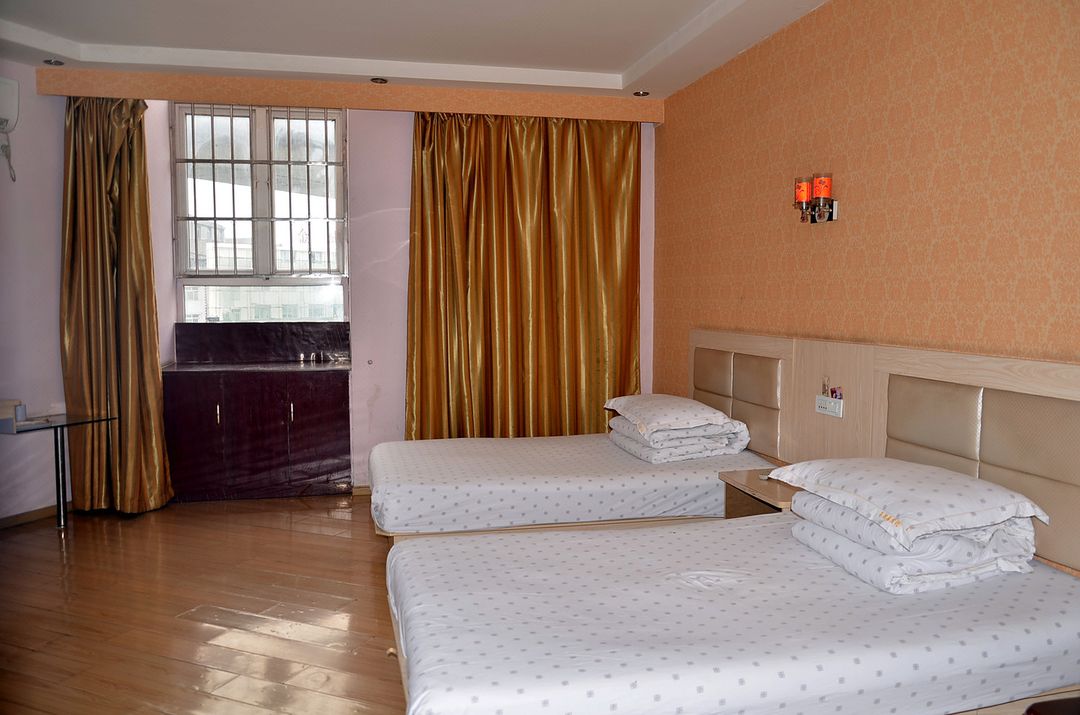 心如家賓館(武漢舵落口輕軌站店)