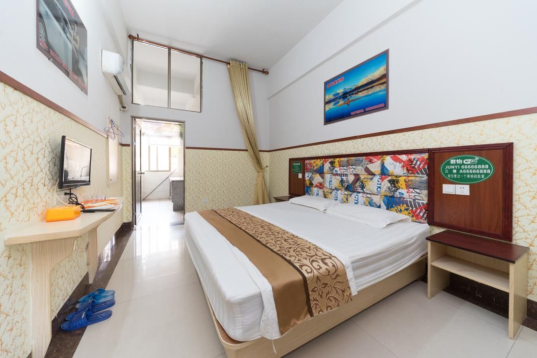 Foshan Golden Phoenix Elevator Room (Danzaozhen Liansha Mould City Branch)