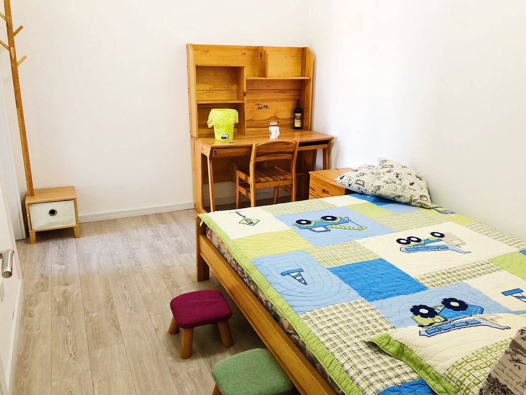 青岛梁先生123公寓