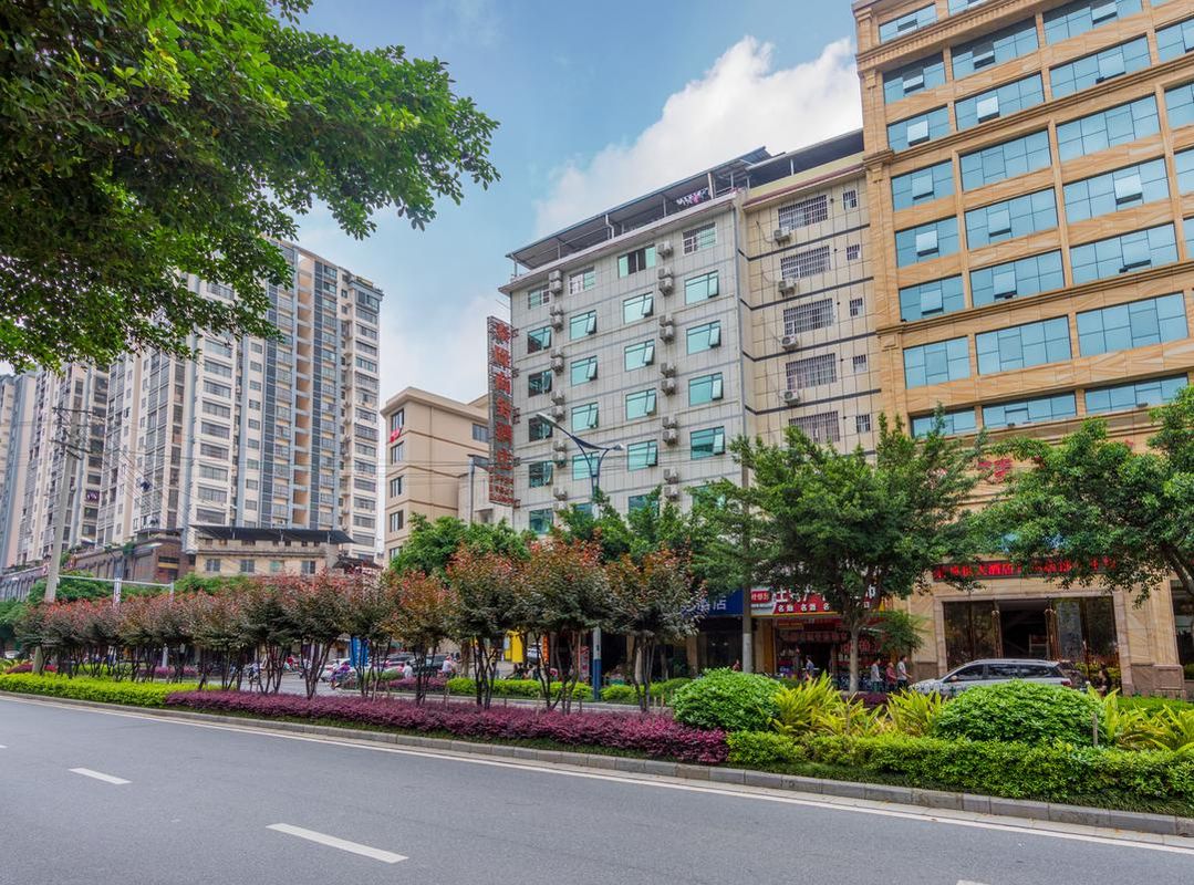 Guilin Tailong Business Hotel (Railway Station Vientiane City Branch)