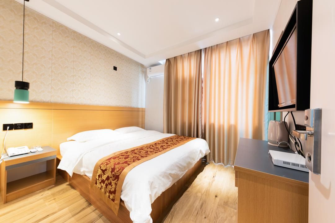 Tianxing Hotel (Wuhan Wangjiadun Metro Station)