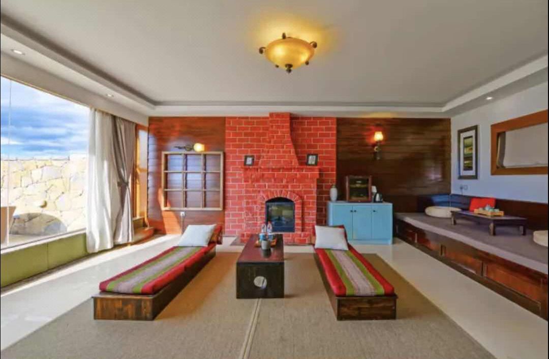 Return of the King Villa