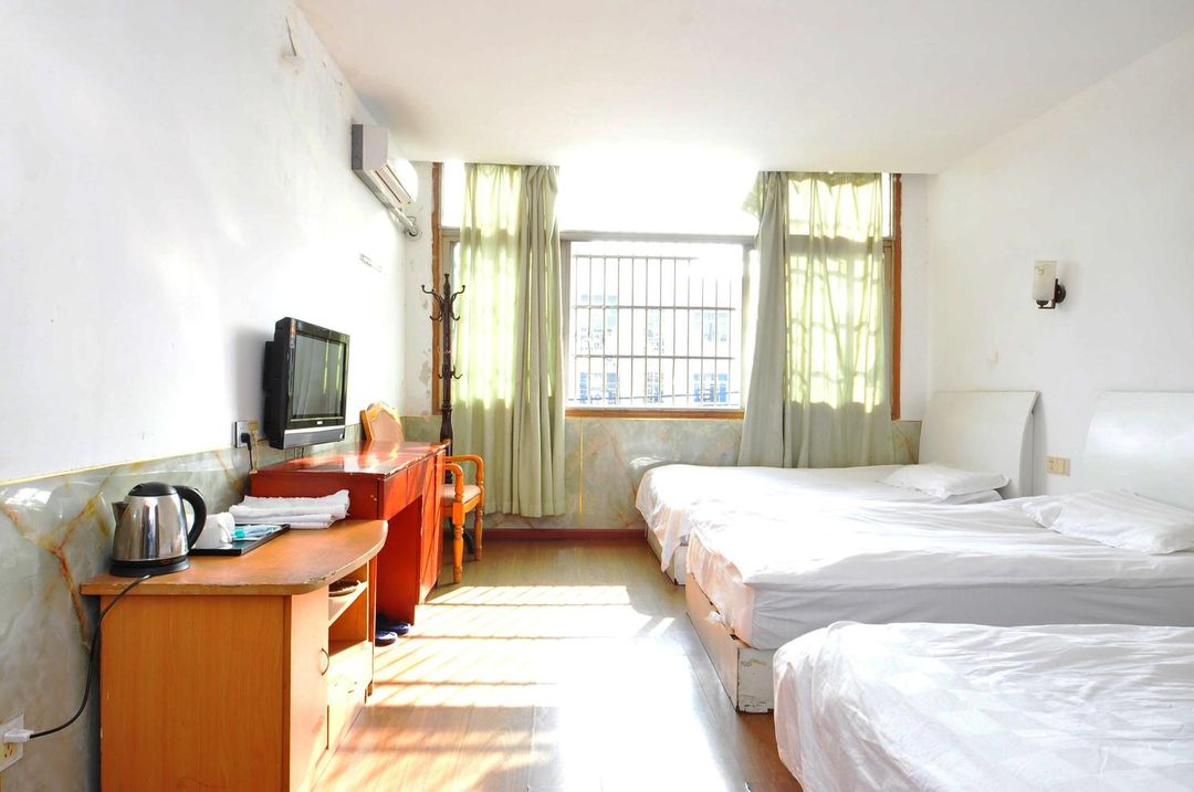 Xinglong Hostel