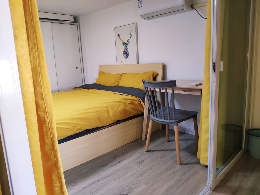 中山大黄人公寓