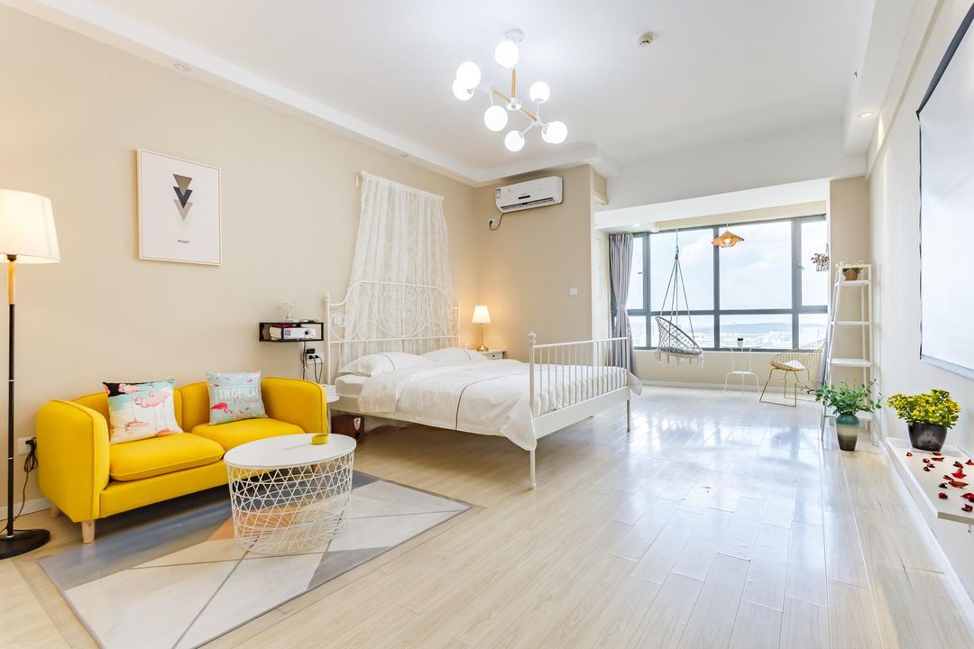 南京楓葉美公寓(泰山新村地鐵站店)