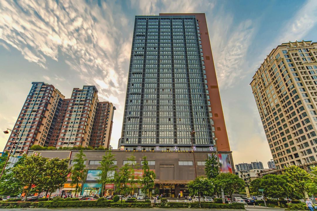 鳳凰天驕酒店(成都望叢祠地鐵站郫都客運中心店)