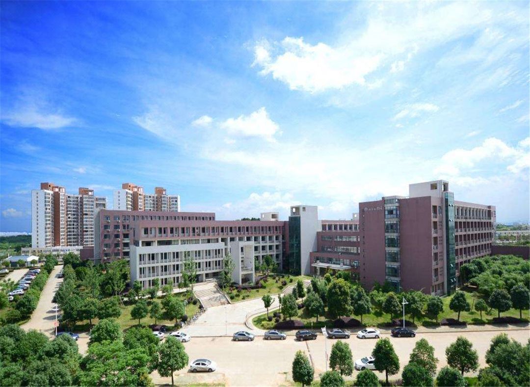 Mingyue Apartment (Wuhan Textile University Sunshine Campus Shop)