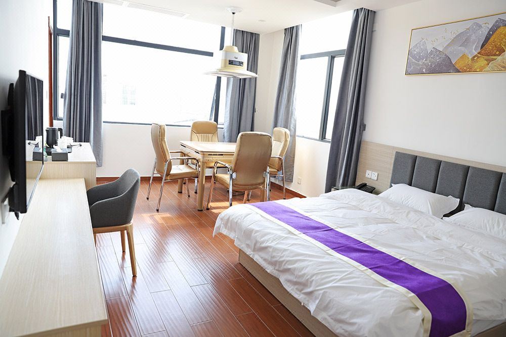 Guangzhou Junya Business Apartment (Huangpu Military Academy Site Memorial Hall)