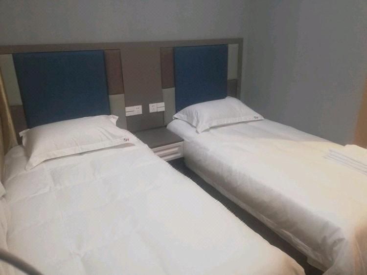 青島新華棟旅館