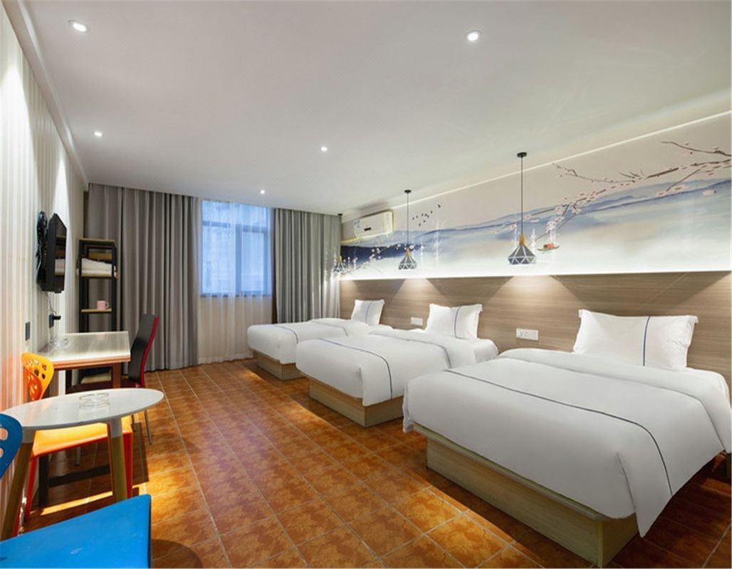 益阳喜月主题电竞公寓